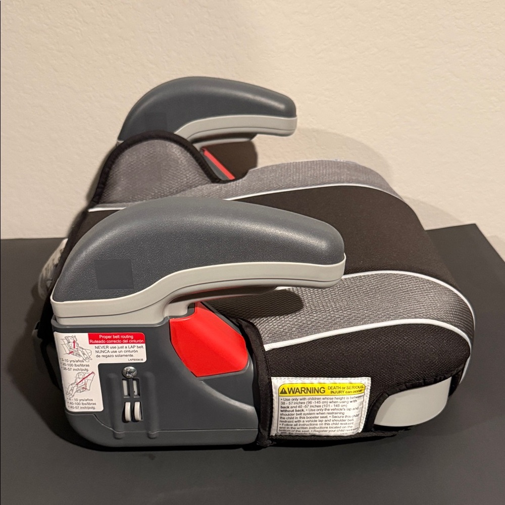Graco Black Booster Seat for Kids - Picture 2 of 11